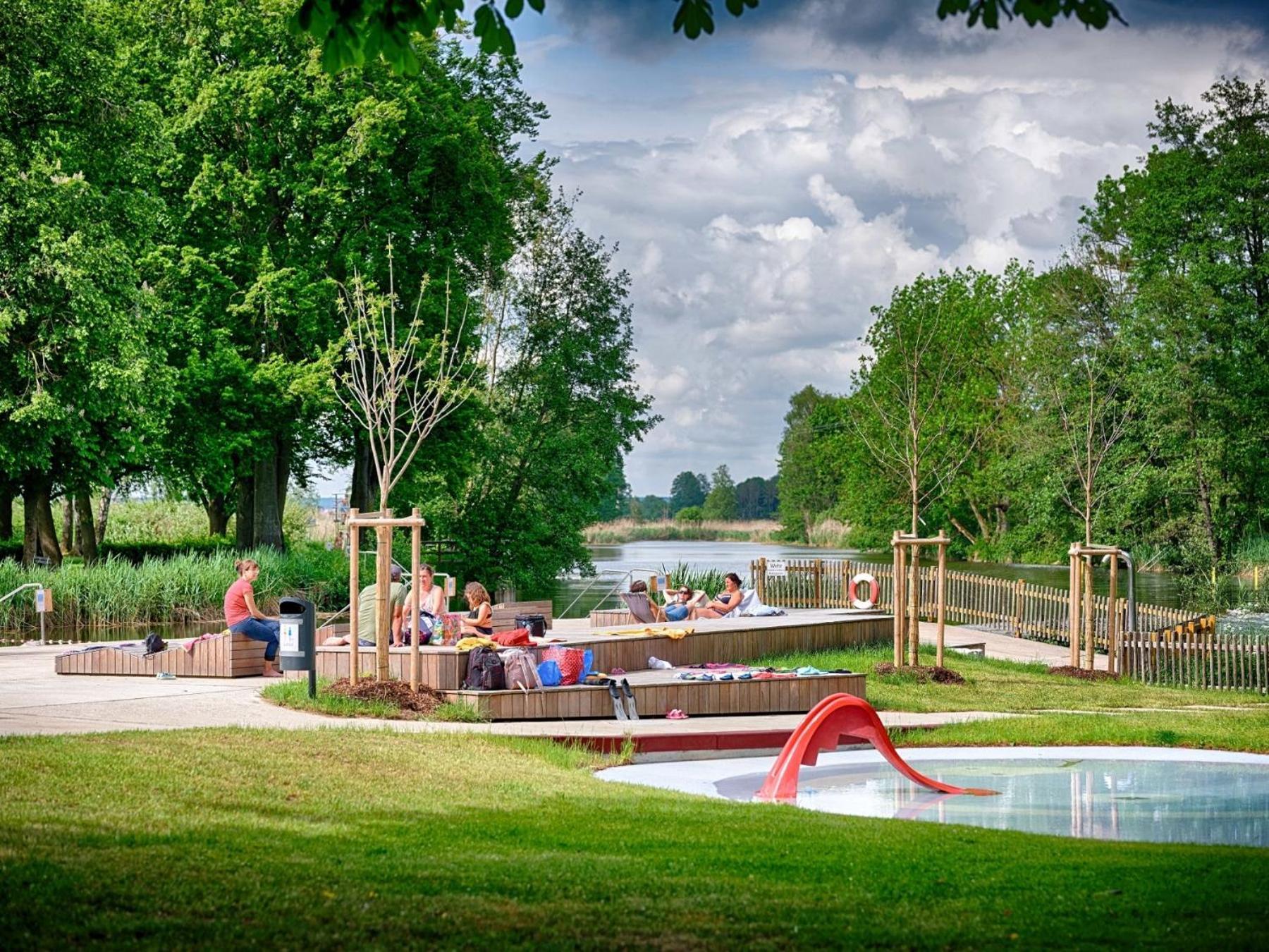 Traumhafte Business & Relax Wohnung Direkt Im Stadtkern Oettingens By Elation Homes Oettingen in Bayern Bagian luar foto