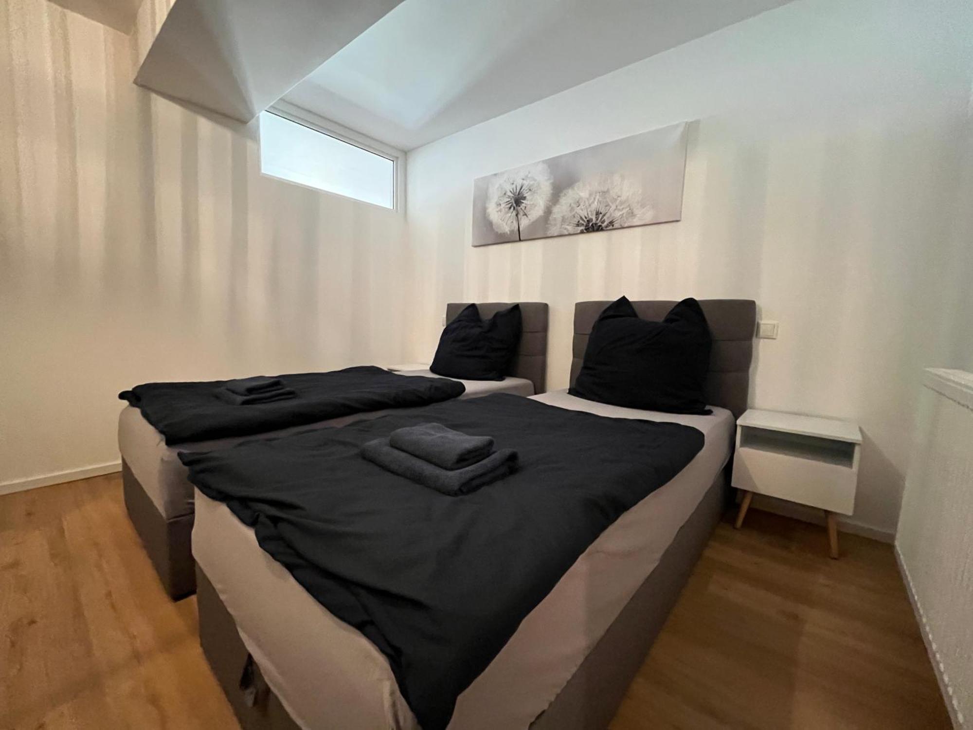 Traumhafte Business & Relax Wohnung Direkt Im Stadtkern Oettingens By Elation Homes Oettingen in Bayern Bagian luar foto