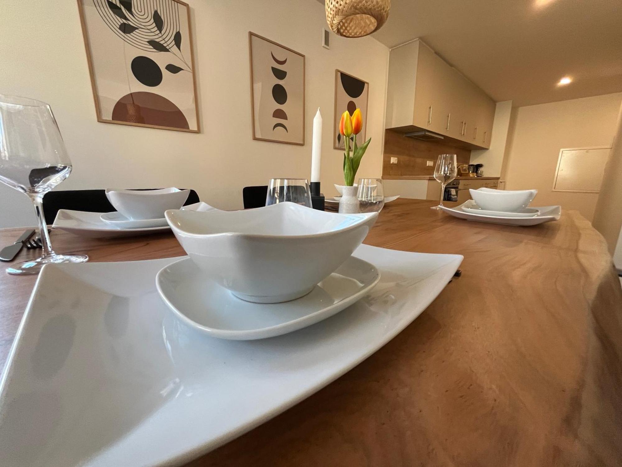 Traumhafte Business & Relax Wohnung Direkt Im Stadtkern Oettingens By Elation Homes Oettingen in Bayern Bagian luar foto